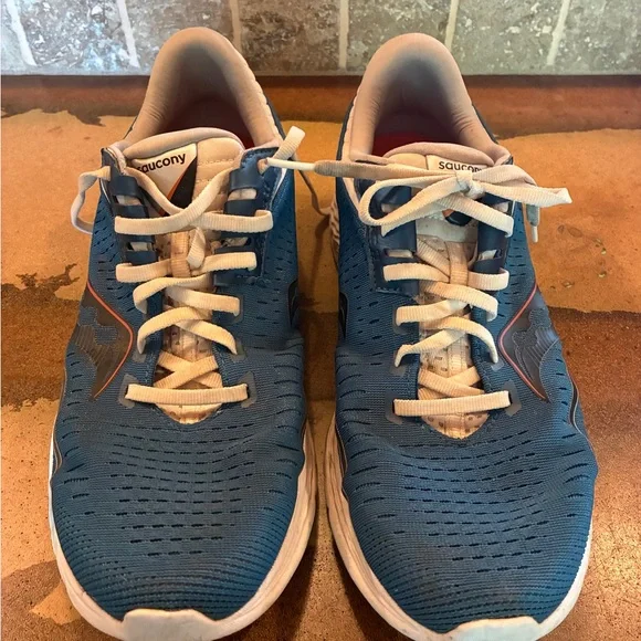 Saucony Men's Blue and White Athletic Shoes - Picture 1 of 6